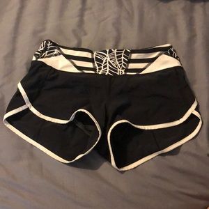 Lululemon shorts in EUC